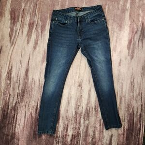 Elegant Indigo Skinny Jeans